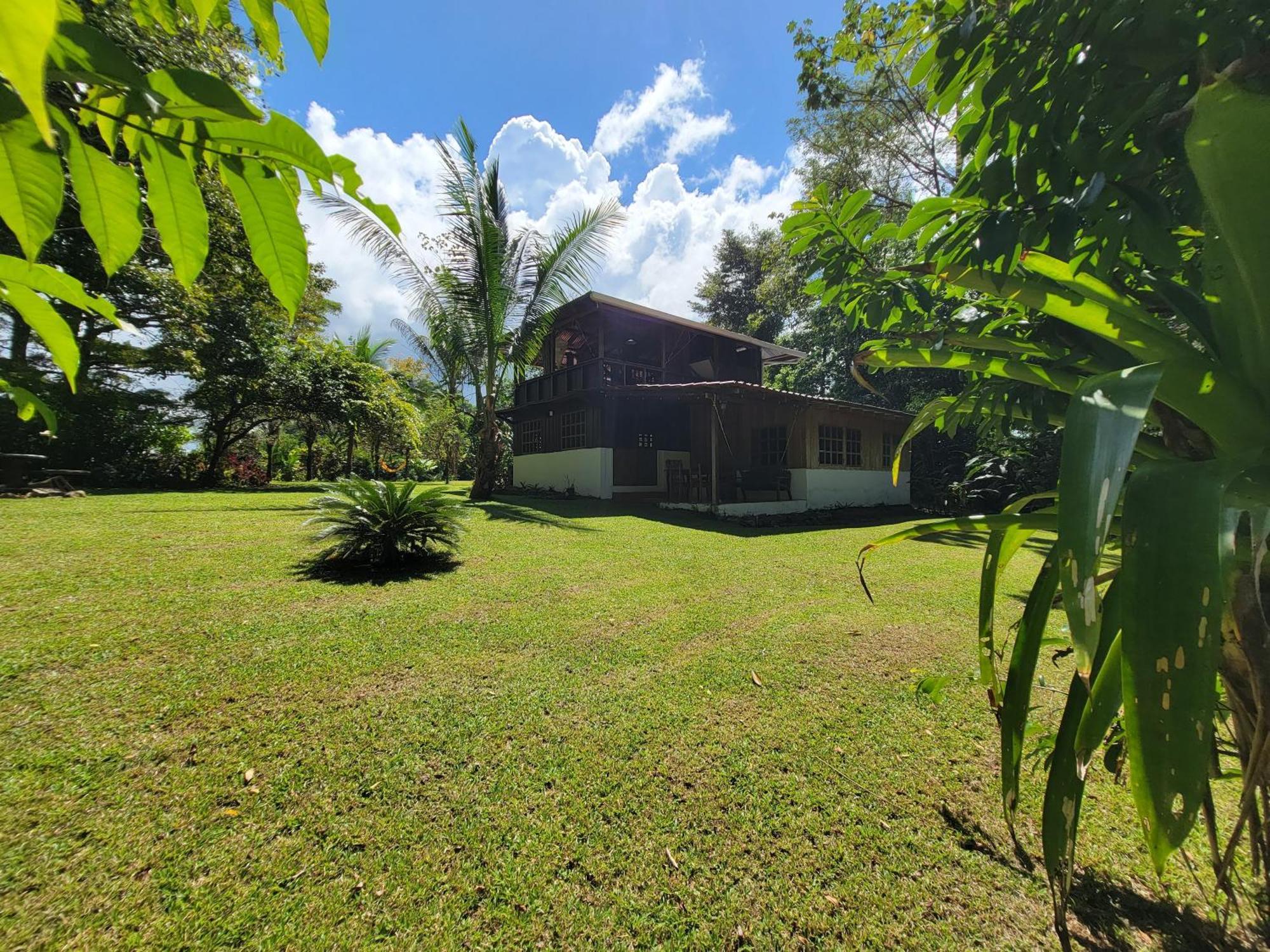Corcovado Guest House Drakes Bay Екстериор снимка